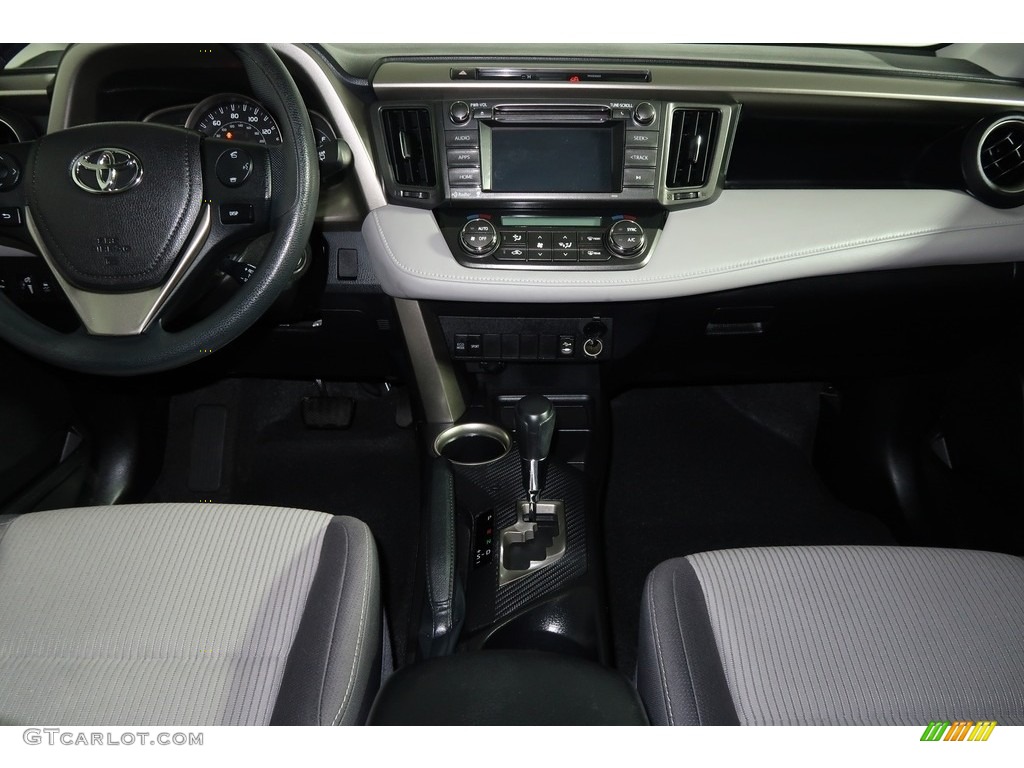 2015 RAV4 XLE - Classic Silver Metallic / Ash photo #15