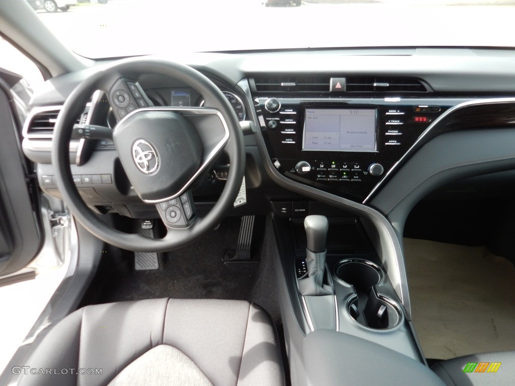 2018 Camry LE - Celestial Silver Metallic / Black photo #5