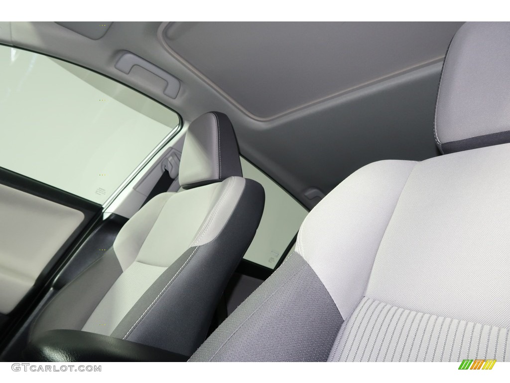 2015 RAV4 XLE - Classic Silver Metallic / Ash photo #37