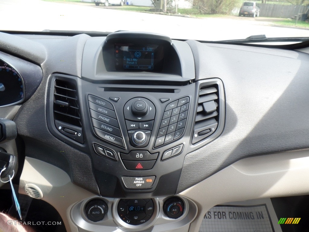 2015 Fiesta SE Hatchback - Tuxedo Black Metallic / Medium Light Stone photo #24