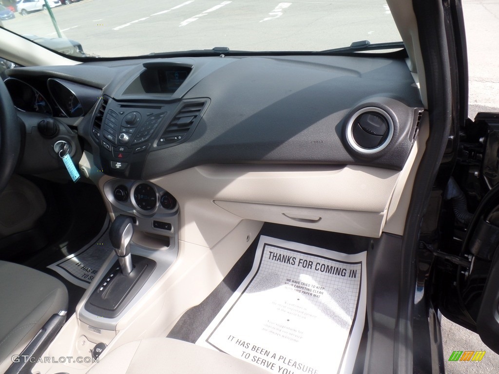 2015 Fiesta SE Hatchback - Tuxedo Black Metallic / Medium Light Stone photo #39