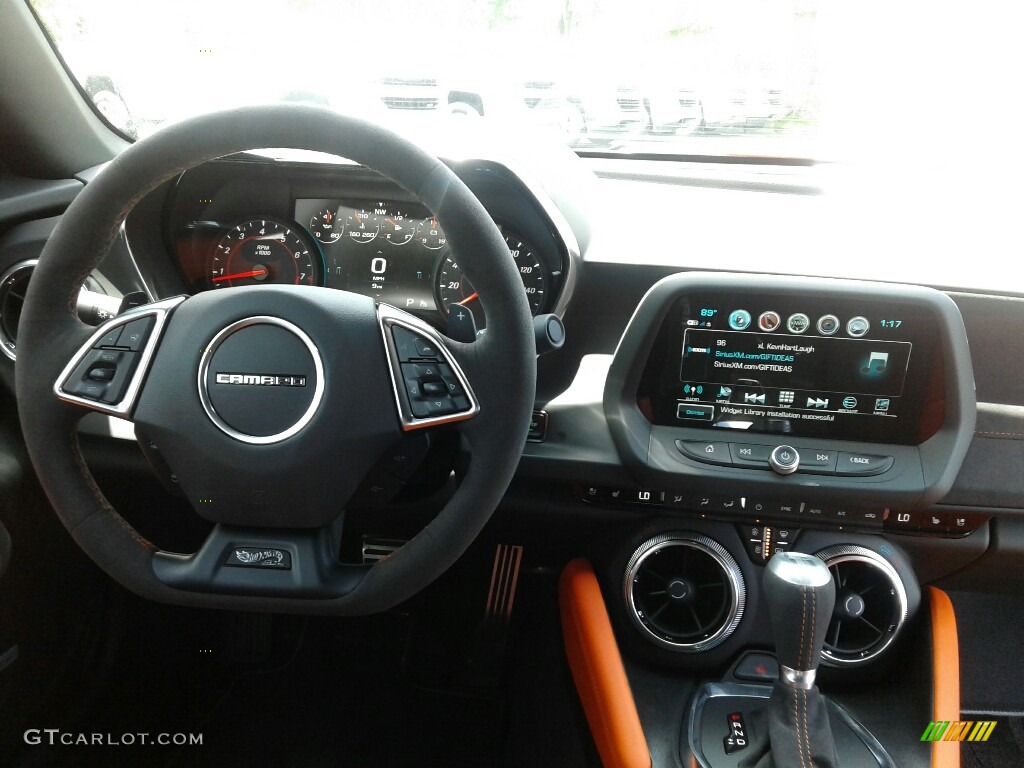 2018 Chevrolet Camaro LT Coupe Hot Wheels Package Jet Black/Orange Accents Dashboard Photo #127000202