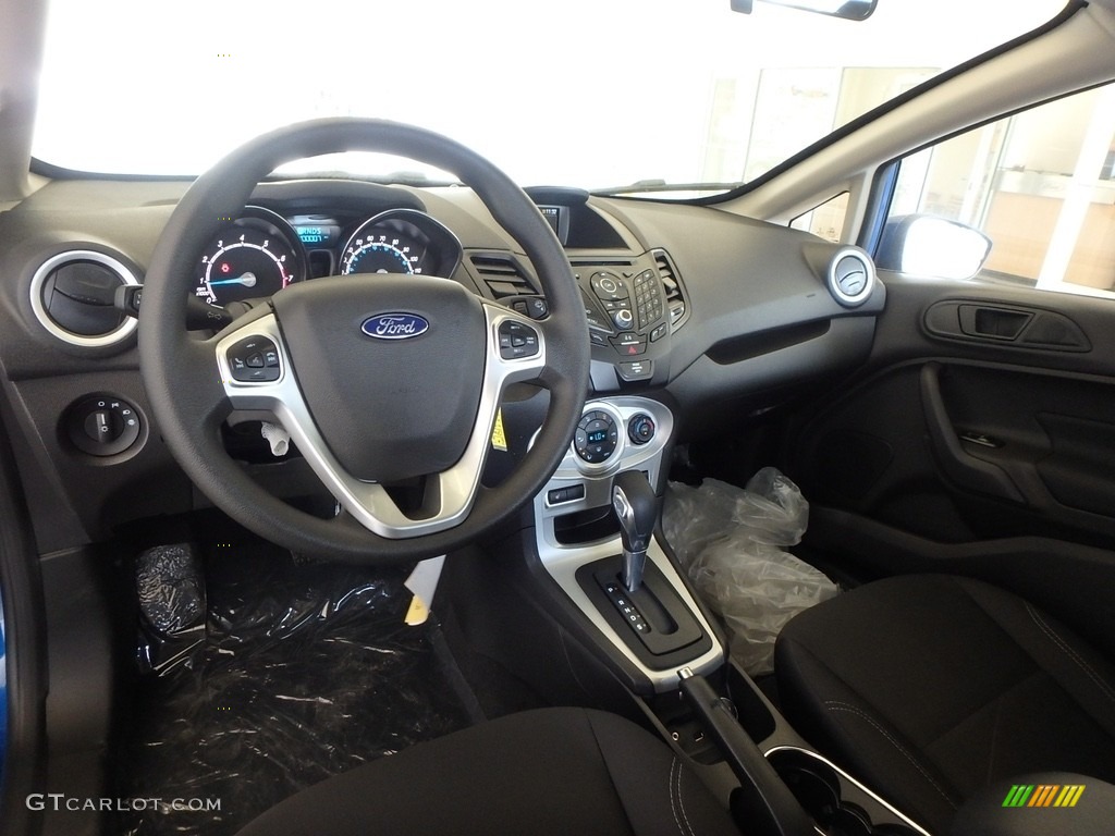 2018 Fiesta SE Sedan - Lightning Blue / Charcoal Black photo #8