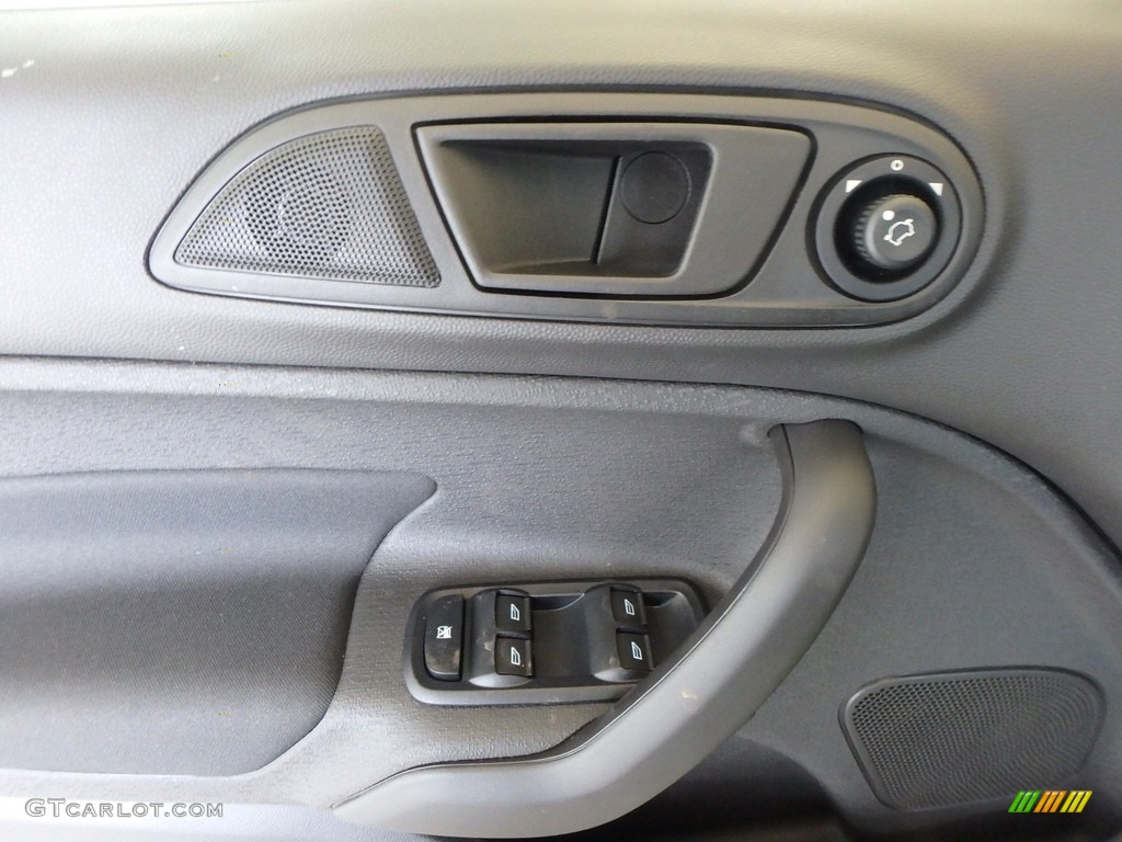 2018 Fiesta SE Sedan - Outrageous Green / Charcoal Black photo #9