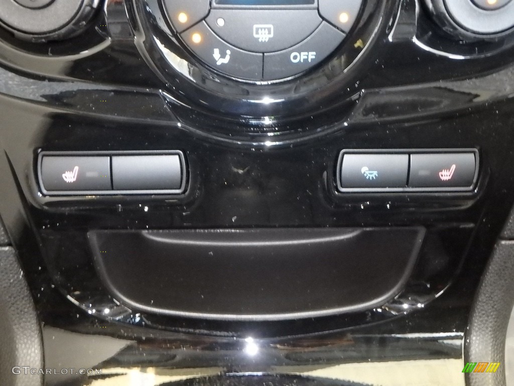 2018 Fiesta SE Sedan - Outrageous Green / Charcoal Black photo #13
