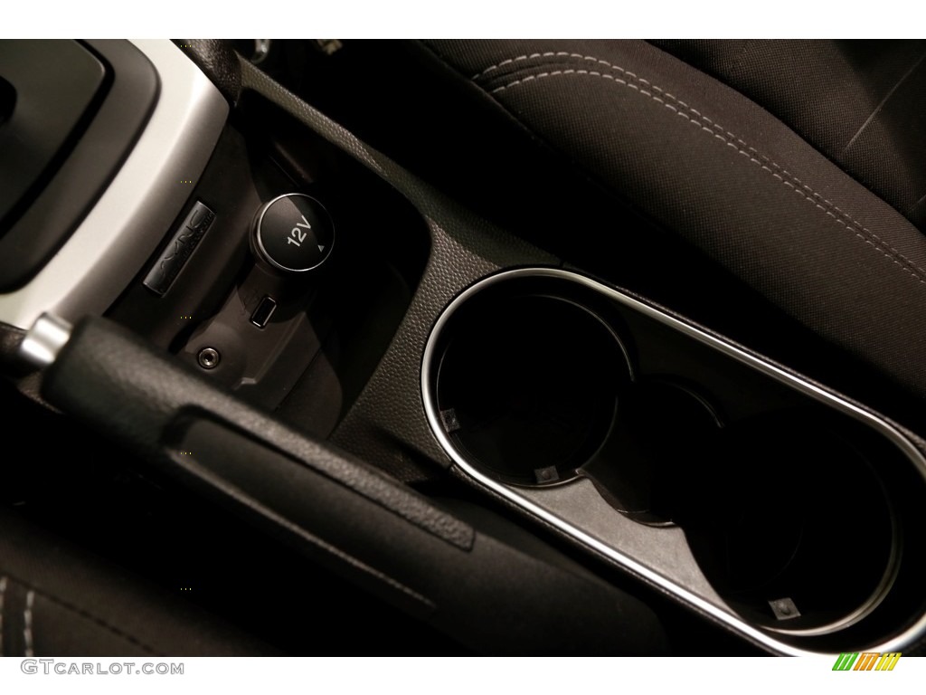 2015 Fiesta SE Sedan - Race Red / Charcoal Black photo #18