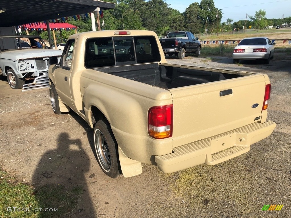 2000 Ranger XL Regular Cab - Harvest Gold Metallic / Medium Graphite photo #3