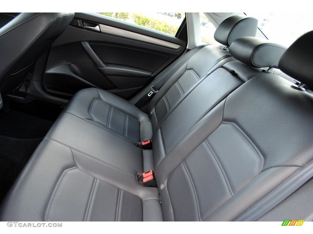 2014 Passat 1.8T Wolfsburg Edition - Night Blue Metallic / Titan Black photo #12