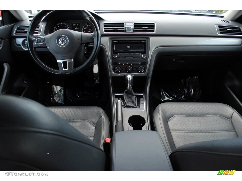 2014 Passat 1.8T Wolfsburg Edition - Night Blue Metallic / Titan Black photo #13