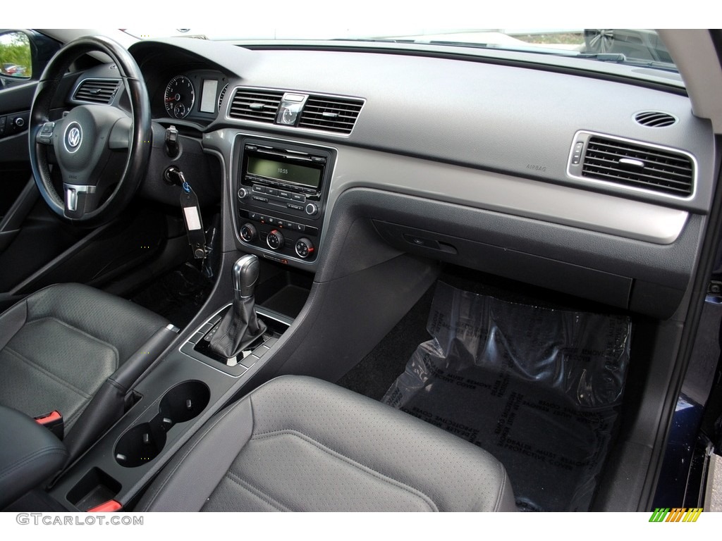 2014 Passat 1.8T Wolfsburg Edition - Night Blue Metallic / Titan Black photo #17