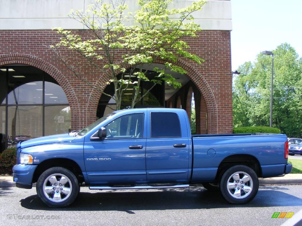 2004 Ram 1500 SLT Quad Cab 4x4 - Atlantic Blue Pearl / Dark Slate Gray photo #19