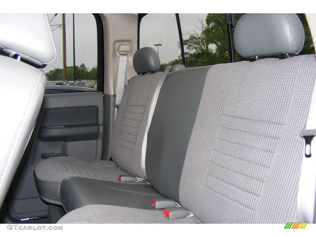 2008 Ram 1500 ST Quad Cab 4x4 - Brilliant Black Crystal Pearl / Medium Slate Gray photo #7
