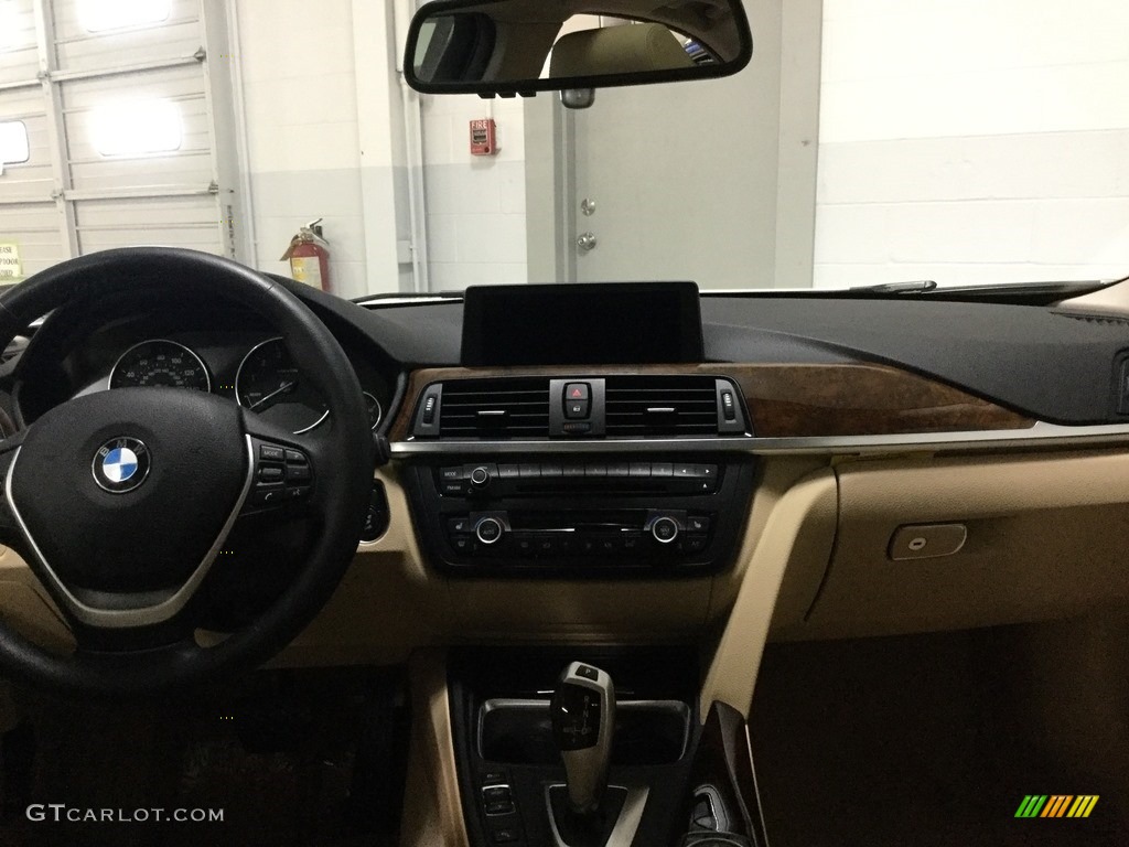 2015 3 Series 328i xDrive Sedan - Alpine White / Venetian Beige photo #21