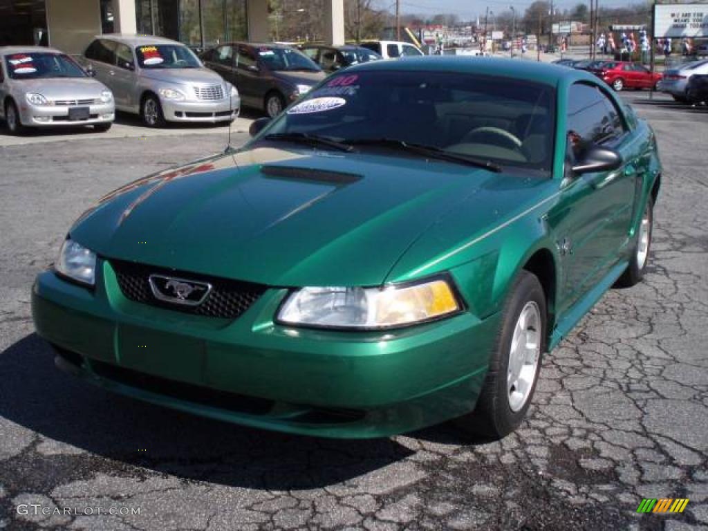 2000 Mustang V6 Coupe - Electric Green Metallic / Medium Parchment photo #10