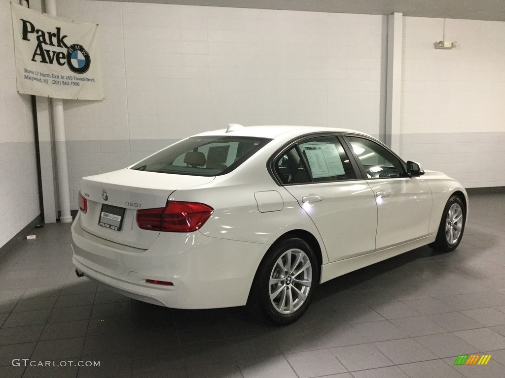 2018 3 Series 320i xDrive Sedan - Alpine White / Venetian Beige photo #5