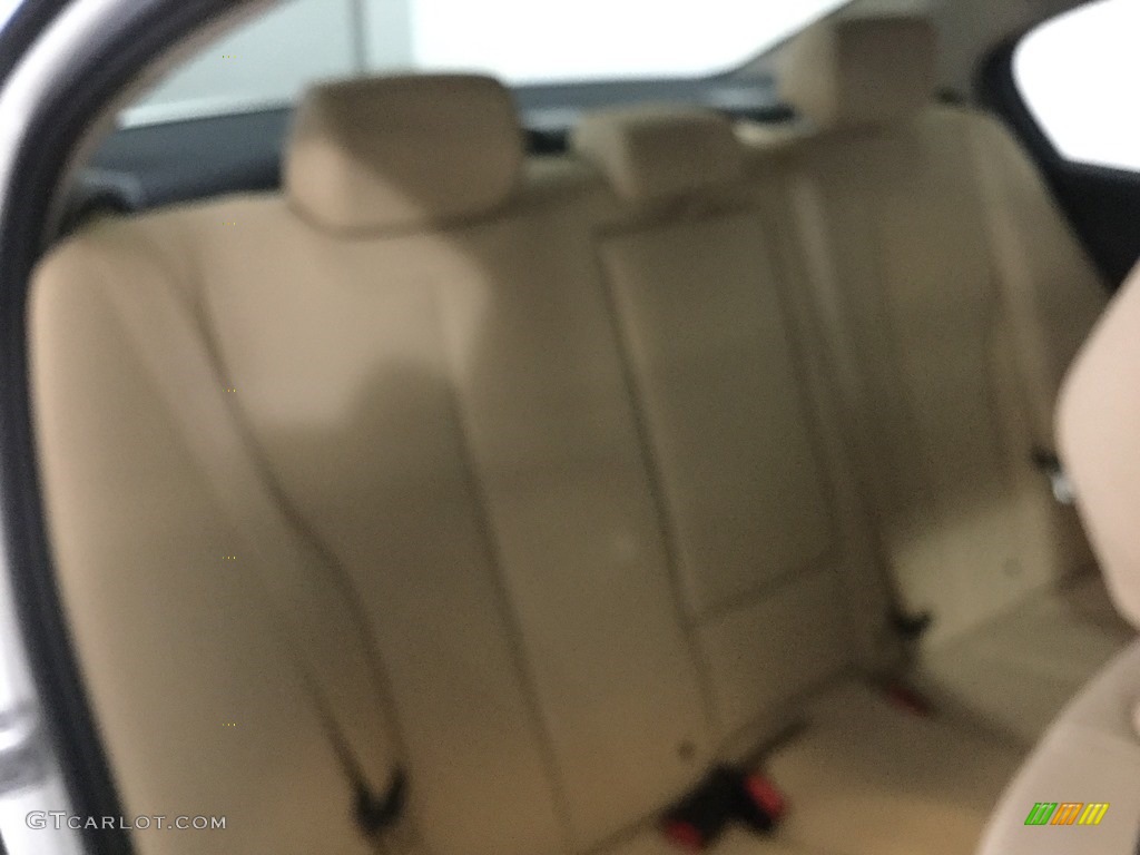 2018 3 Series 320i xDrive Sedan - Alpine White / Venetian Beige photo #19