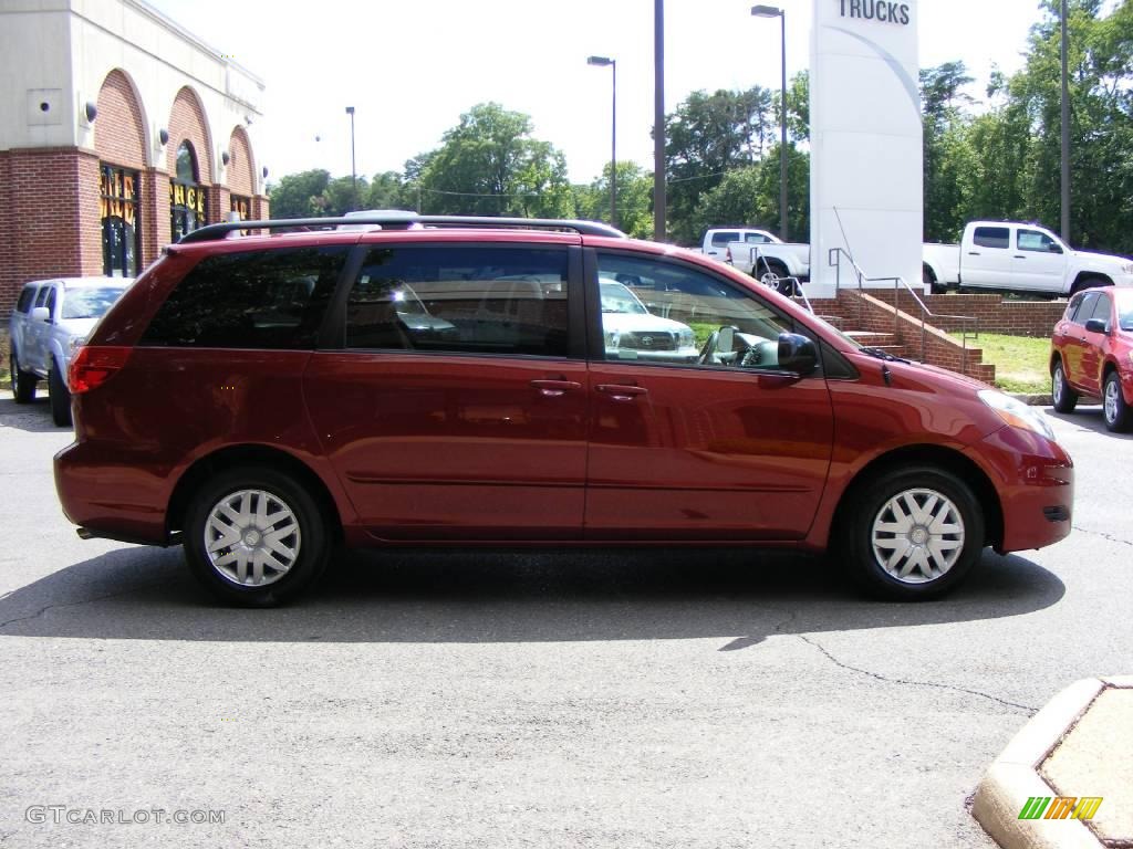 2008 Sienna LE - Salsa Red Pearl / Stone photo #15