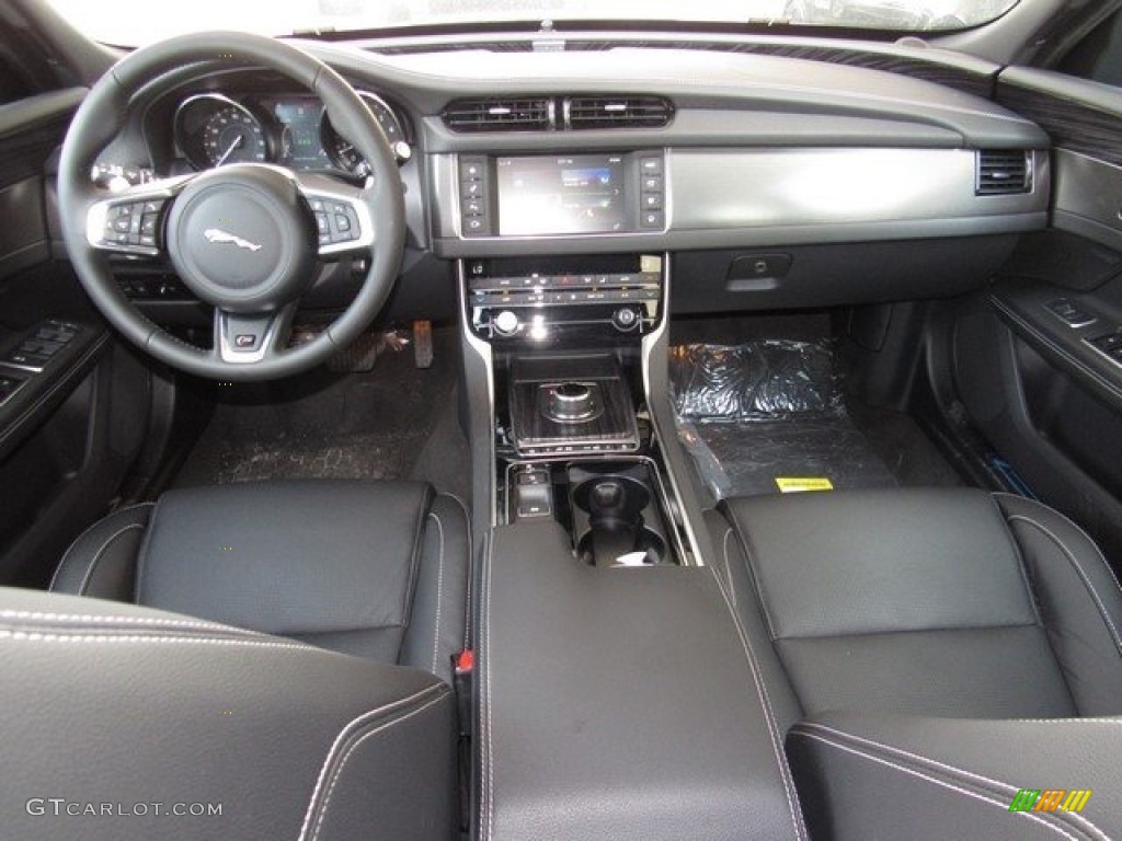 2018 Jaguar XF Sportbrake S AWD Dashboard Photos