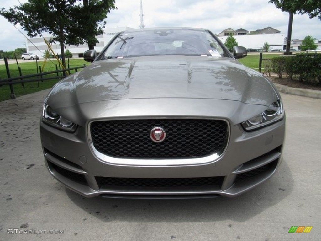 2018 XE 30t Prestige - Silicon Silver Metallic / Ebony photo #9
