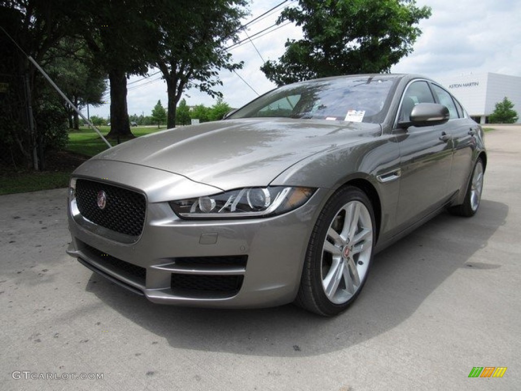 2018 XE 30t Prestige - Silicon Silver Metallic / Ebony photo #10