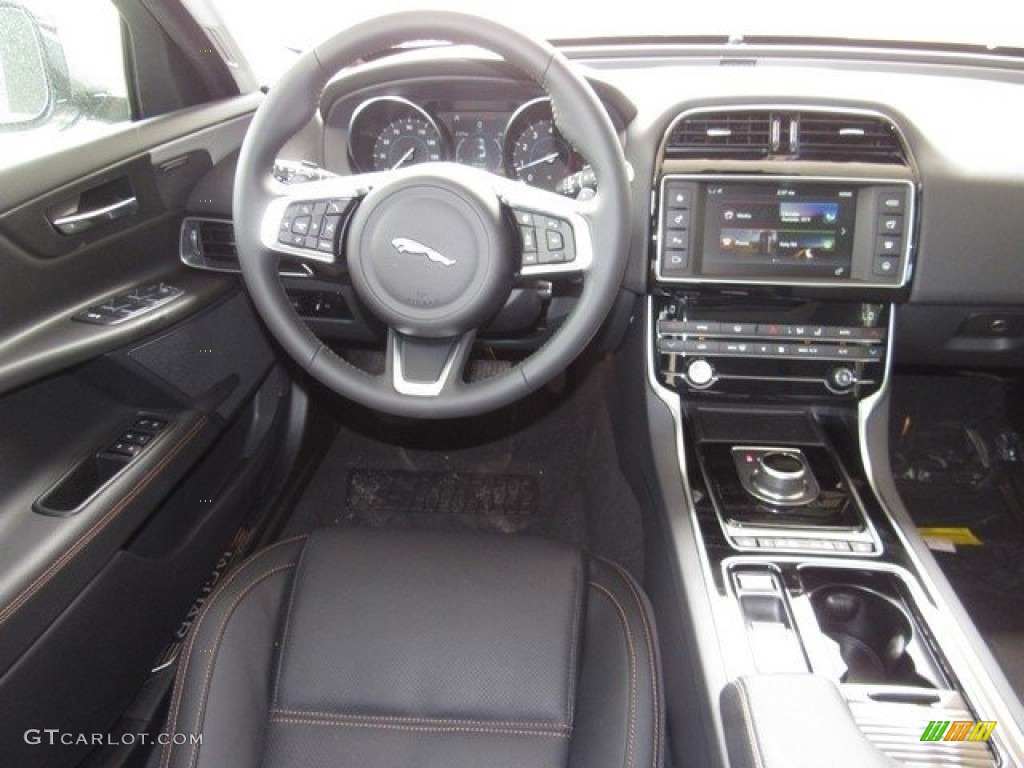 2018 XE 30t Prestige - Silicon Silver Metallic / Ebony photo #13