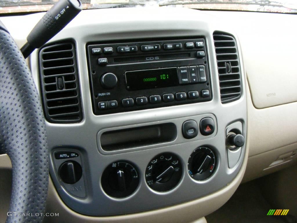 2003 Escape XLT V6 4WD - Oxford White / Medium Dark Pebble photo #11