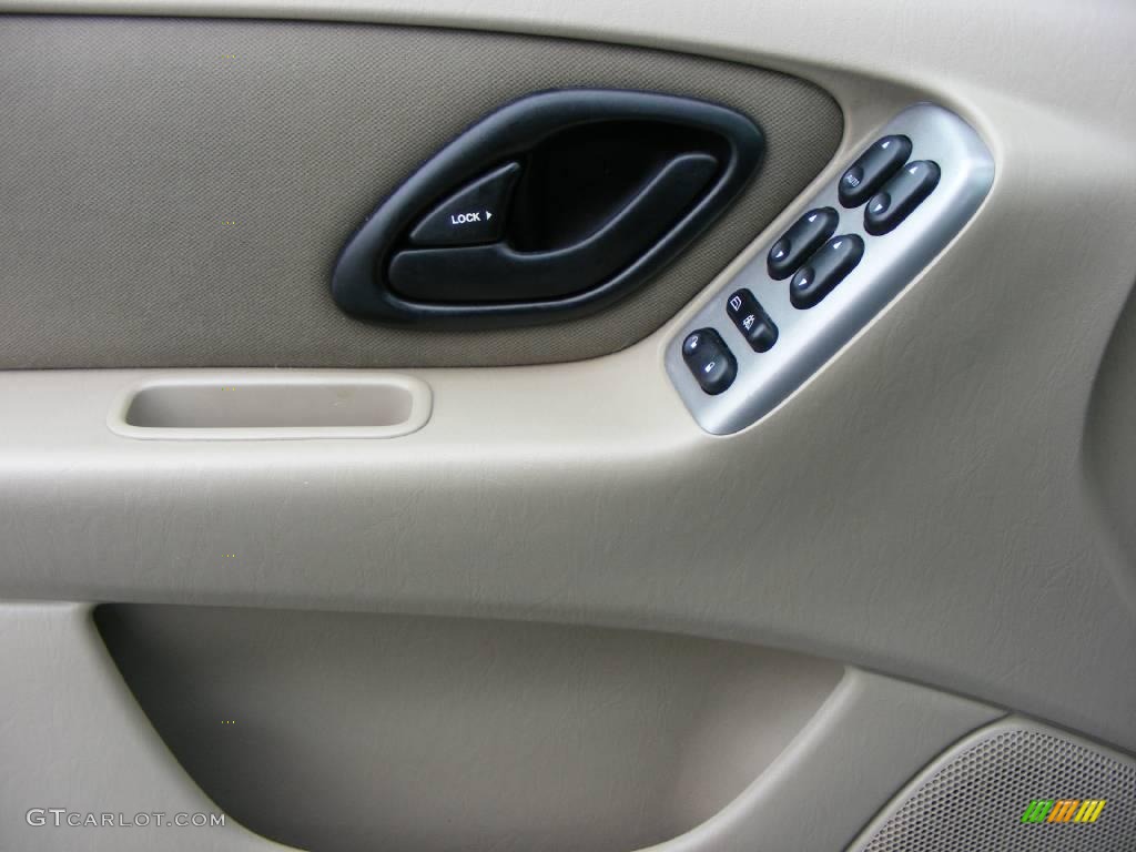 2003 Escape XLT V6 4WD - Oxford White / Medium Dark Pebble photo #14