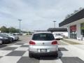 Reflex Silver Metallic - Tiguan SE Photo No. 4