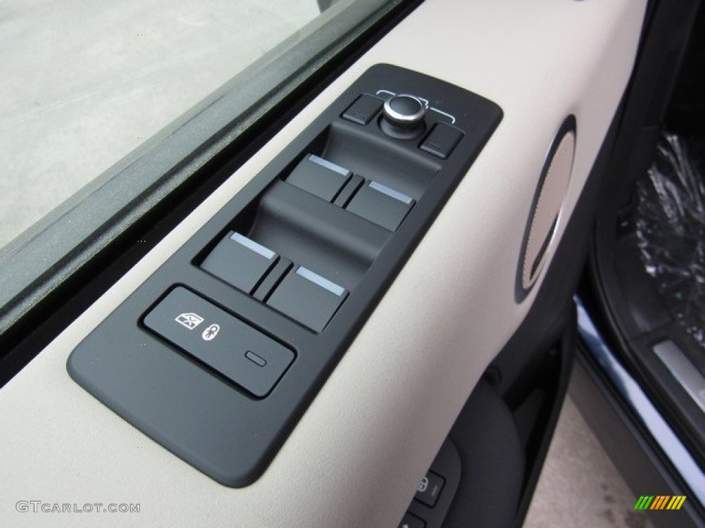2018 Discovery HSE - Loire Blue Metallic / Acorn/Ebony photo #25