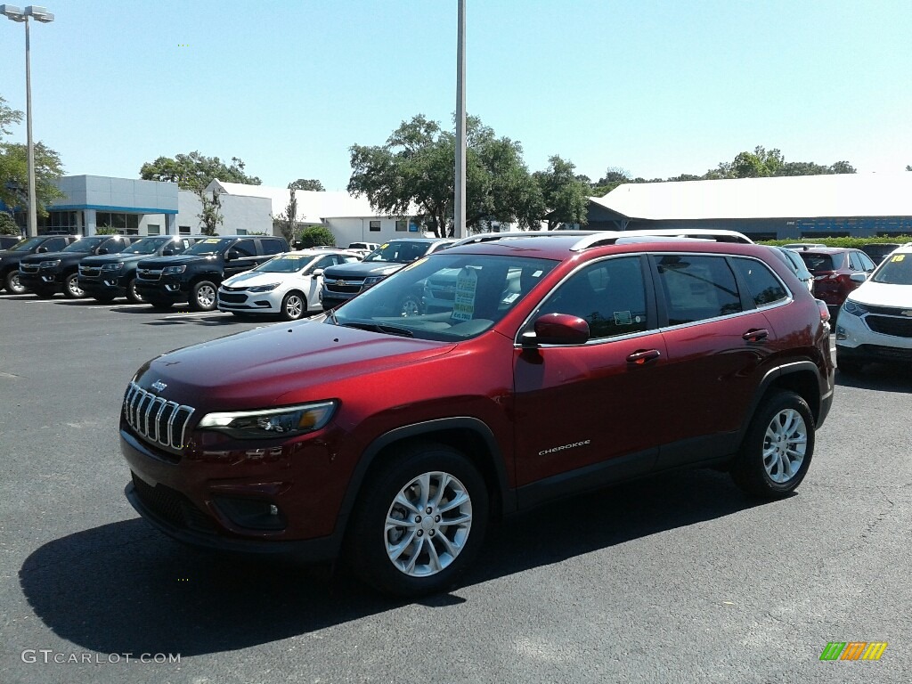 2019 Cherokee Latitude - Velvet Red Pearl / Black photo #1
