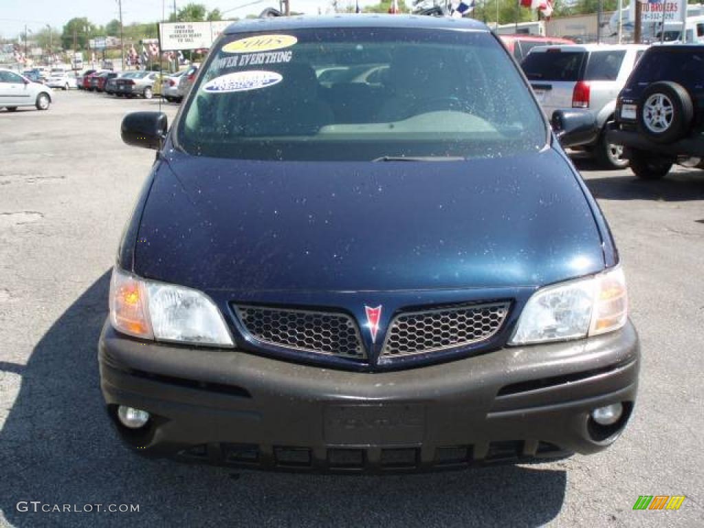 2005 Montana  - Dark Blue Metallic / Gray photo #3