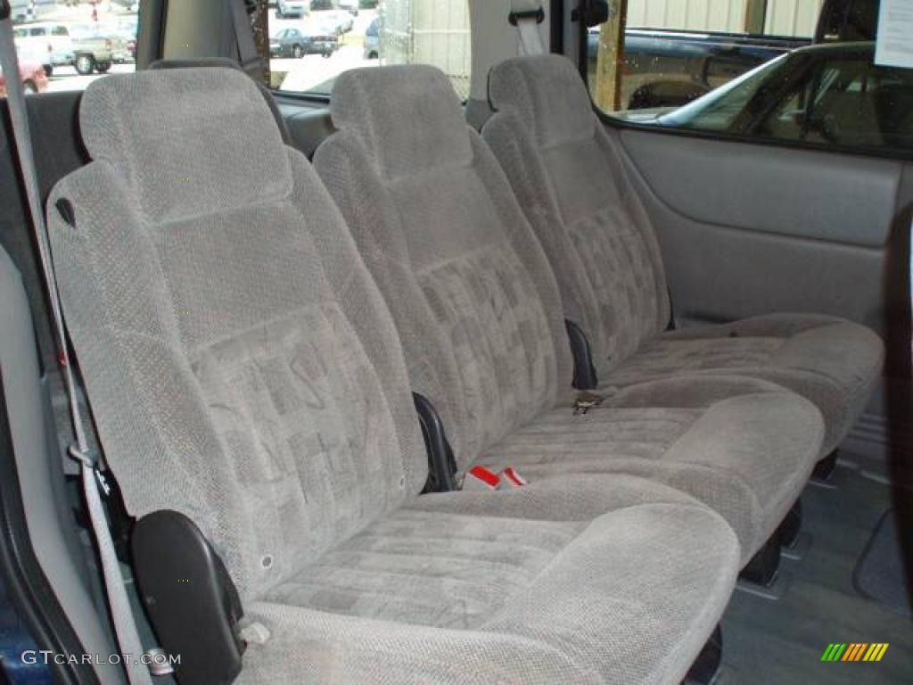 2005 Montana  - Dark Blue Metallic / Gray photo #7