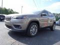 2019 Light Brownstone Pearl Jeep Cherokee Latitude Plus  photo #3