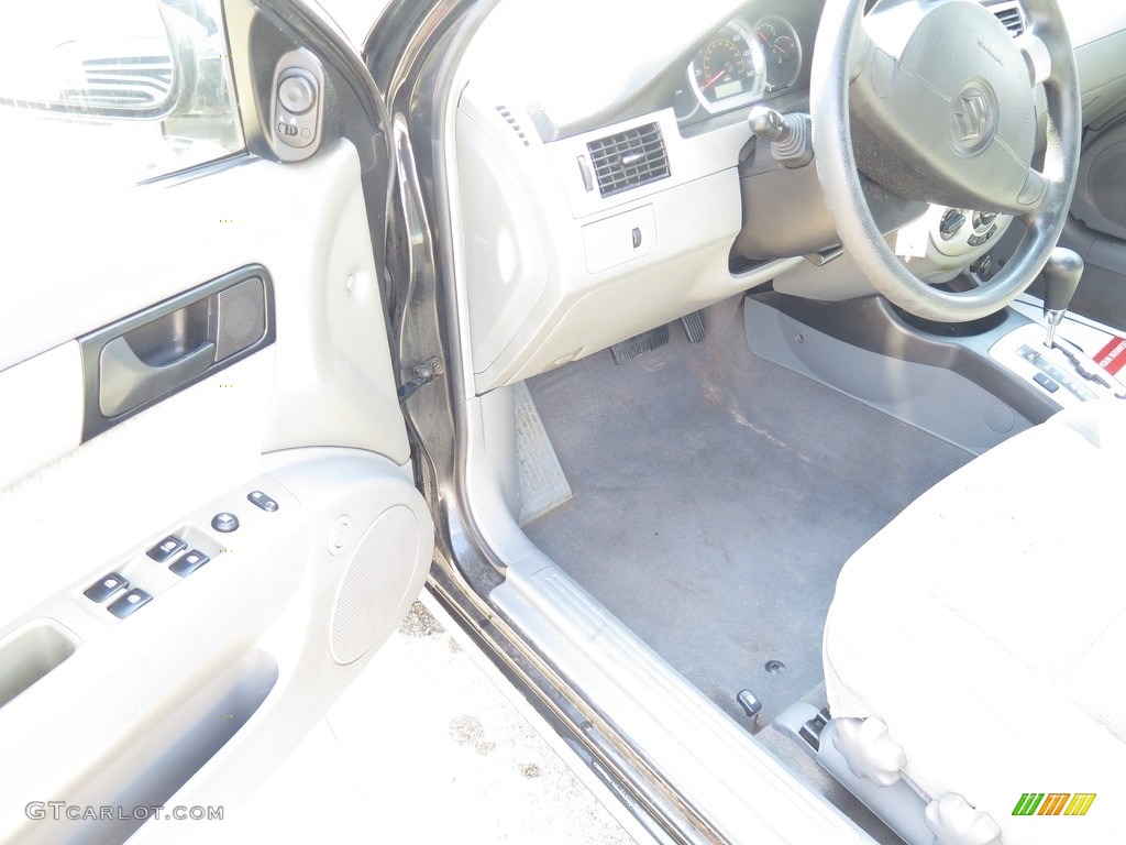 2005 Forenza S Sedan - Fantasy Black Metallic / Gray photo #28