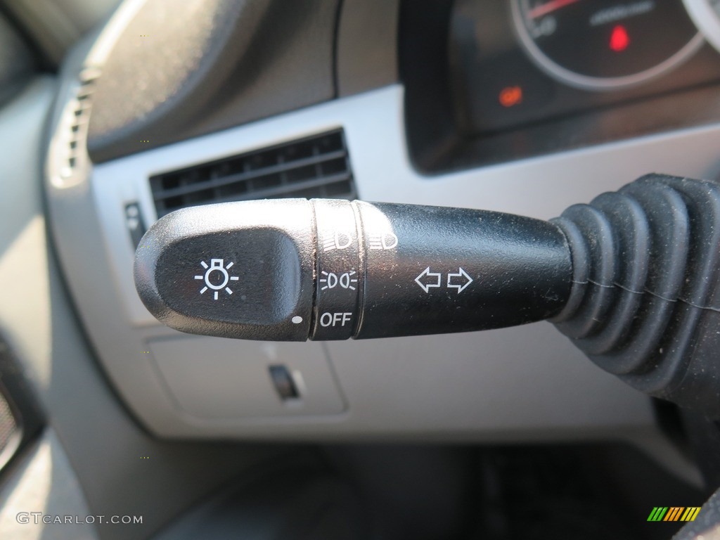 2005 Forenza S Sedan - Fantasy Black Metallic / Gray photo #34