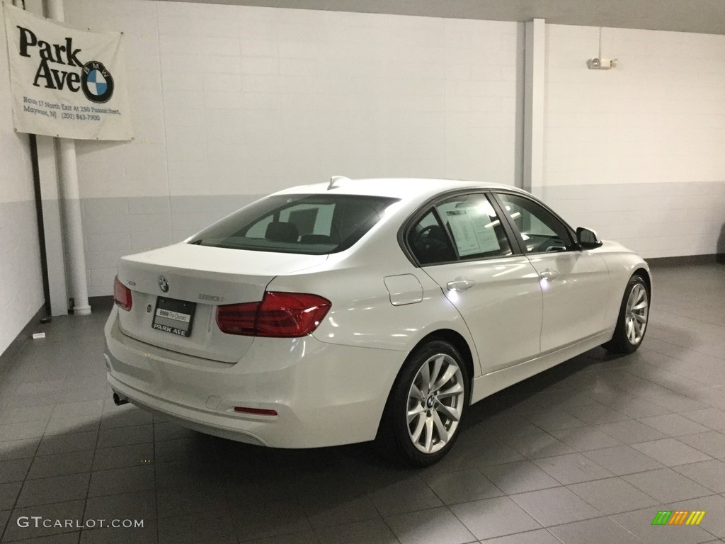 2018 3 Series 320i xDrive Sedan - Alpine White / Black photo #5