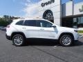 2019 Bright White Jeep Cherokee Latitude  photo #10