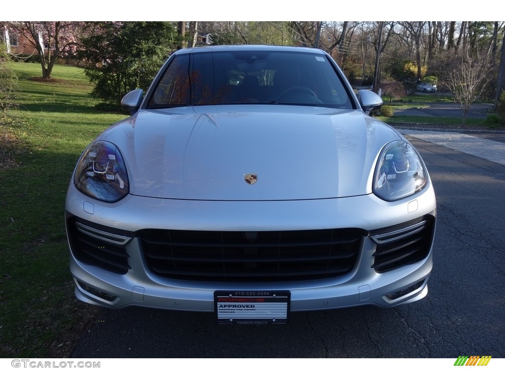 2018 Cayenne GTS - Rhodium Silver Metallic / Black photo #2