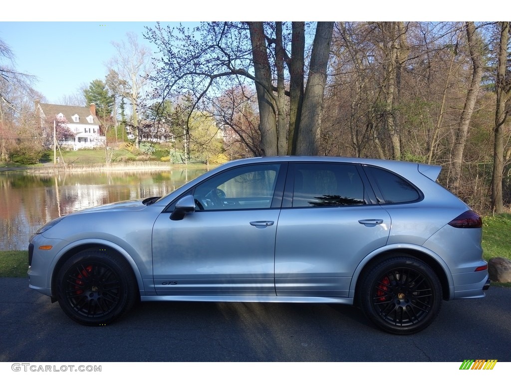 2018 Cayenne GTS - Rhodium Silver Metallic / Black photo #3