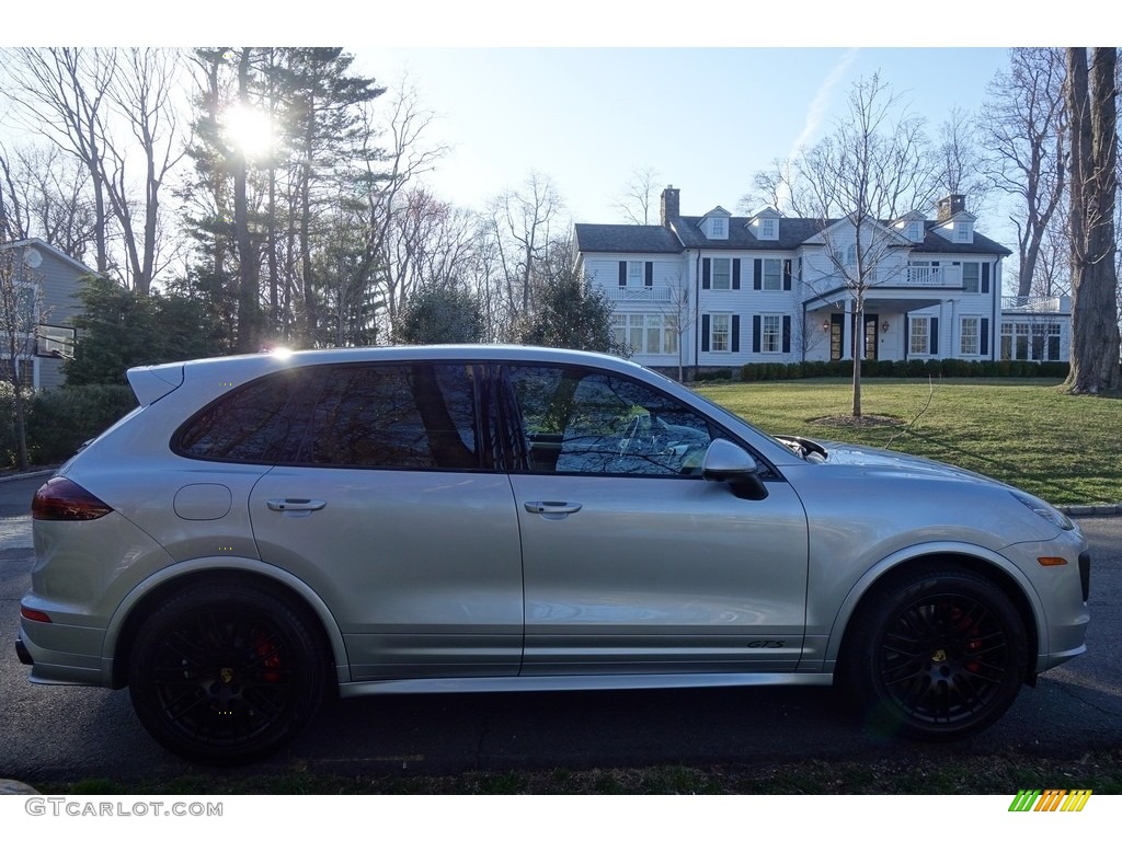 2018 Cayenne GTS - Rhodium Silver Metallic / Black photo #7