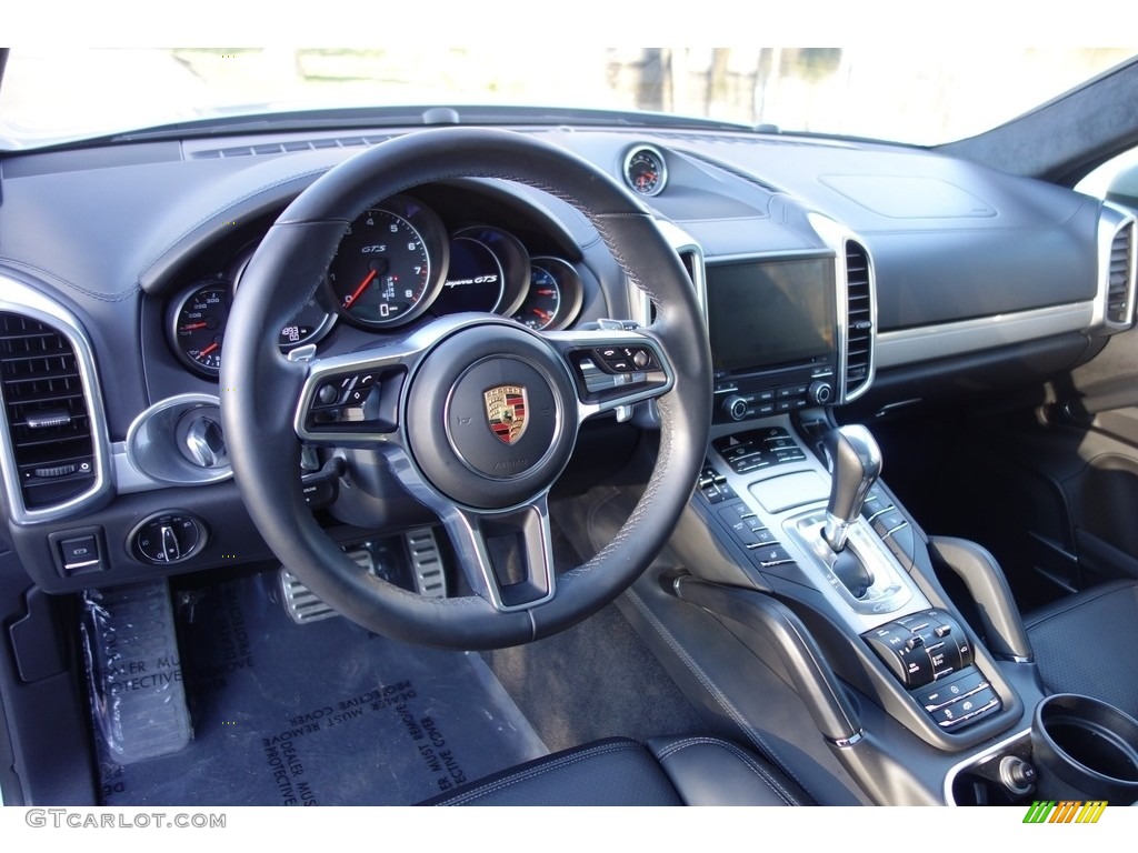 2018 Porsche Cayenne GTS Black Steering Wheel Photo #127064631