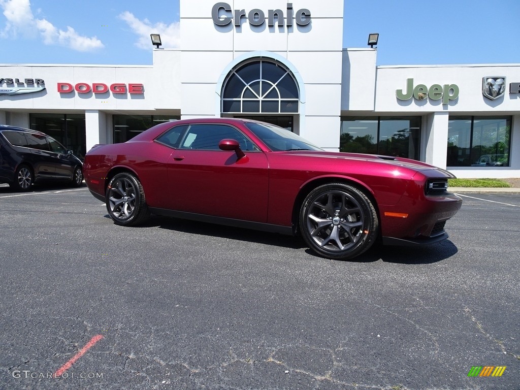 2018 Challenger SXT - Octane Red Pearl / Black photo #1