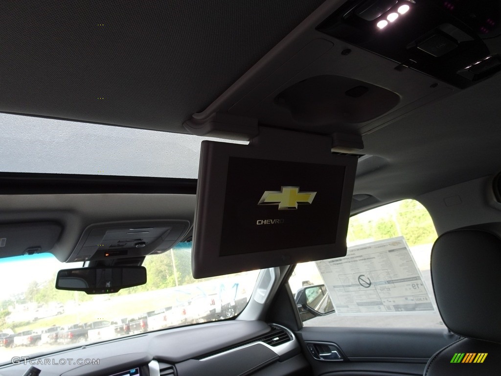 2018 Suburban LT - Black / Jet Black photo #8