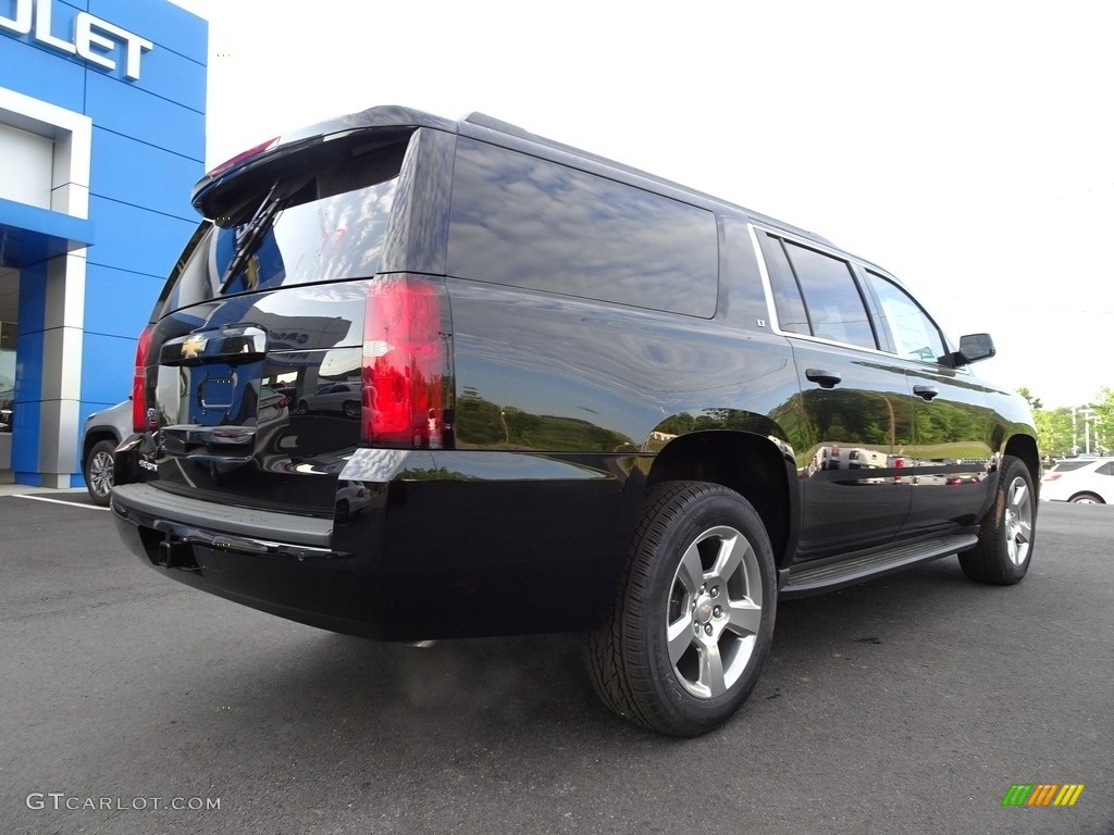 2018 Suburban LT - Black / Jet Black photo #11