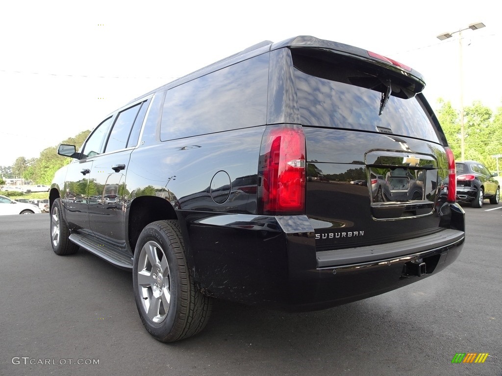 2018 Suburban LT - Black / Jet Black photo #13