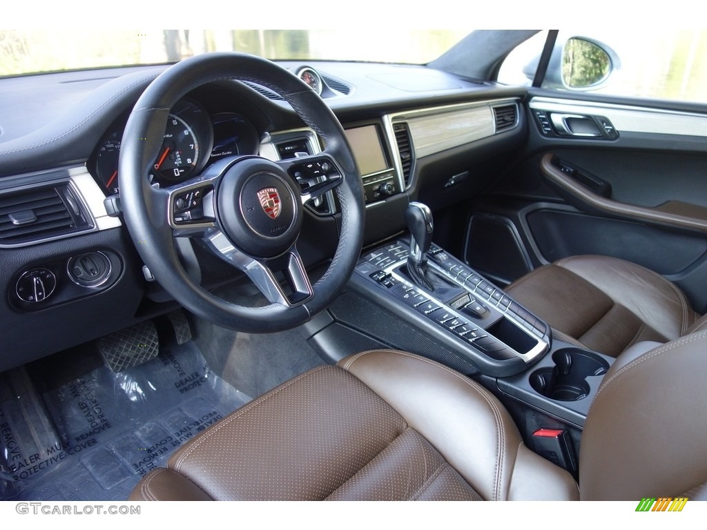 Saddle Brown Interior 2015 Porsche Macan Turbo Photo #127066080