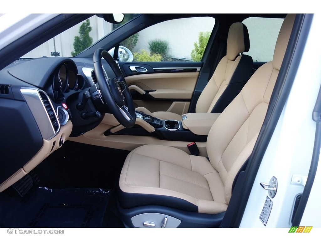 2018 Cayenne  - White / Black/Luxor Beige photo #12