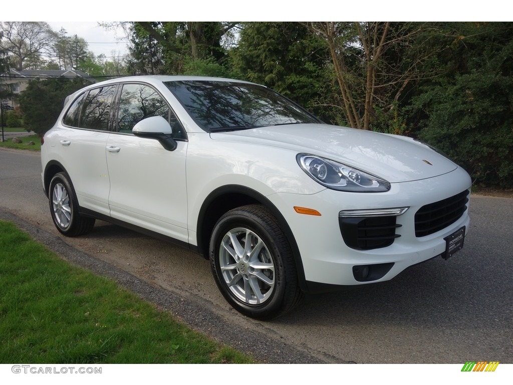 2018 Cayenne  - White / Black photo #8