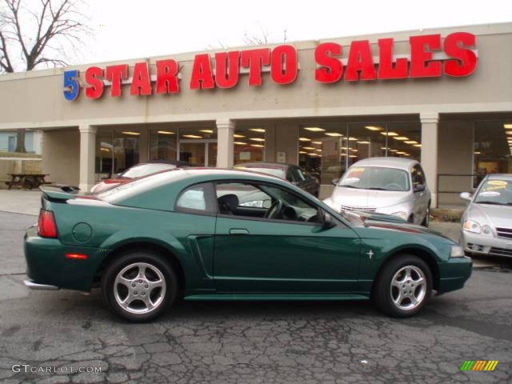2003 Mustang V6 Coupe - Tropic Green Metallic / Dark Charcoal photo #1