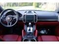 Black/Garnet Red 2018 Porsche Cayenne Platinum Edition Dashboard